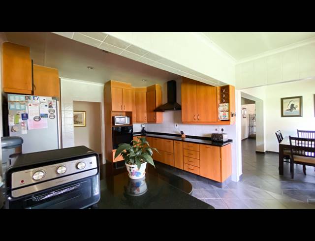 3 BEDROOM HOUSE RENTED IN BRACKENHURST